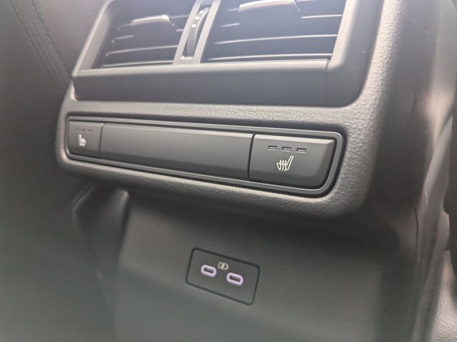 Vehicle image 41 of 45