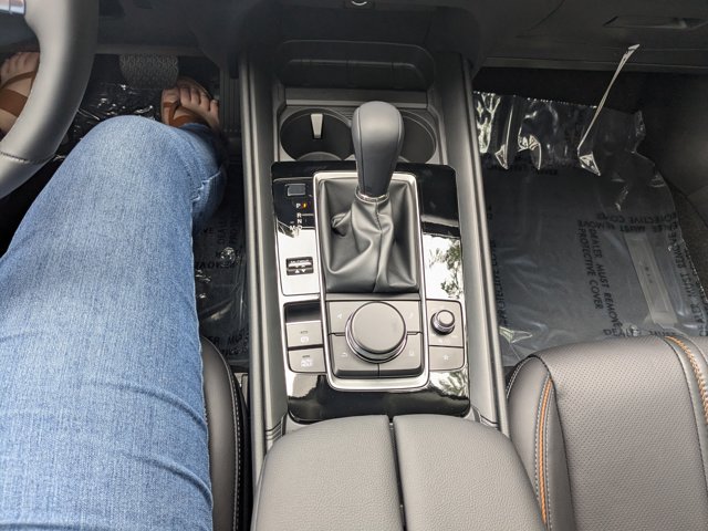 Vehicle image 24 of 45