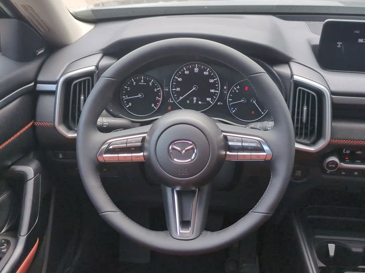 Vehicle image 31 of 34