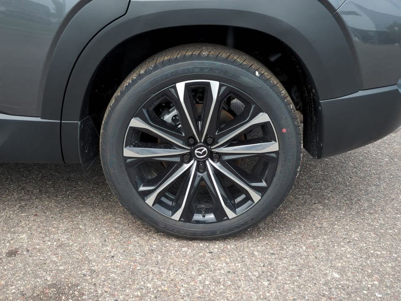 Vehicle image 9 of 34