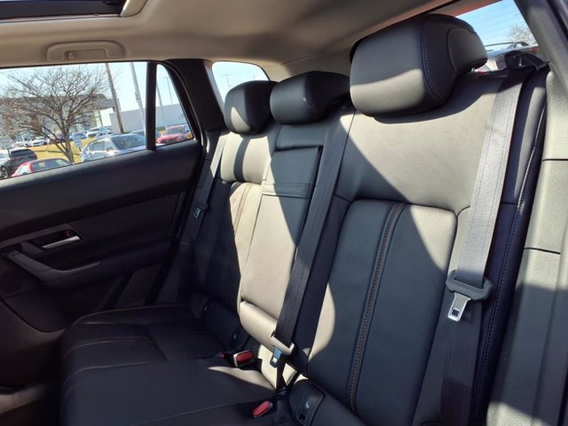 Vehicle image 11 of 26