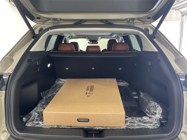 Vehicle image 15 of 34