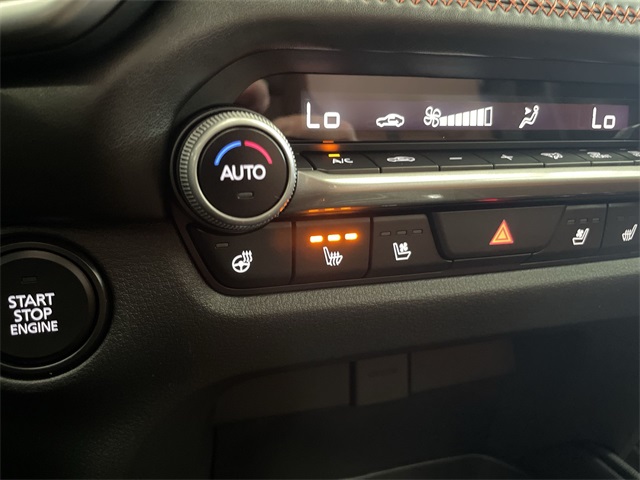 Vehicle image 31 of 34