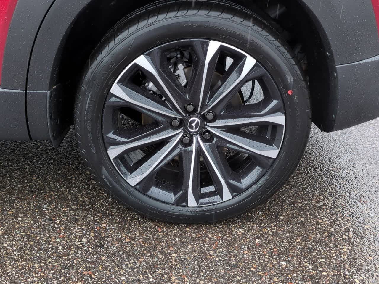 Vehicle image 9 of 34