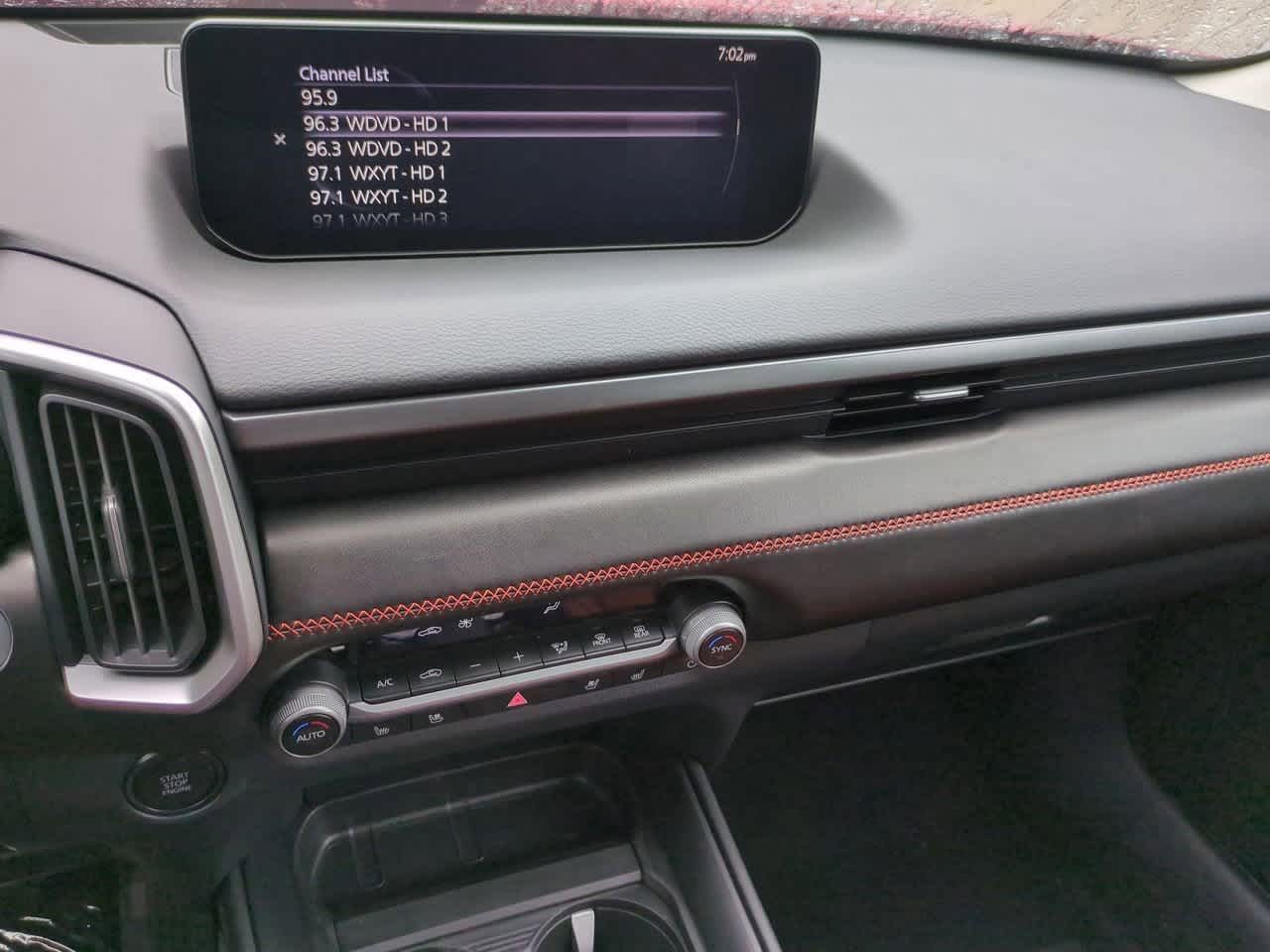 Vehicle image 20 of 34