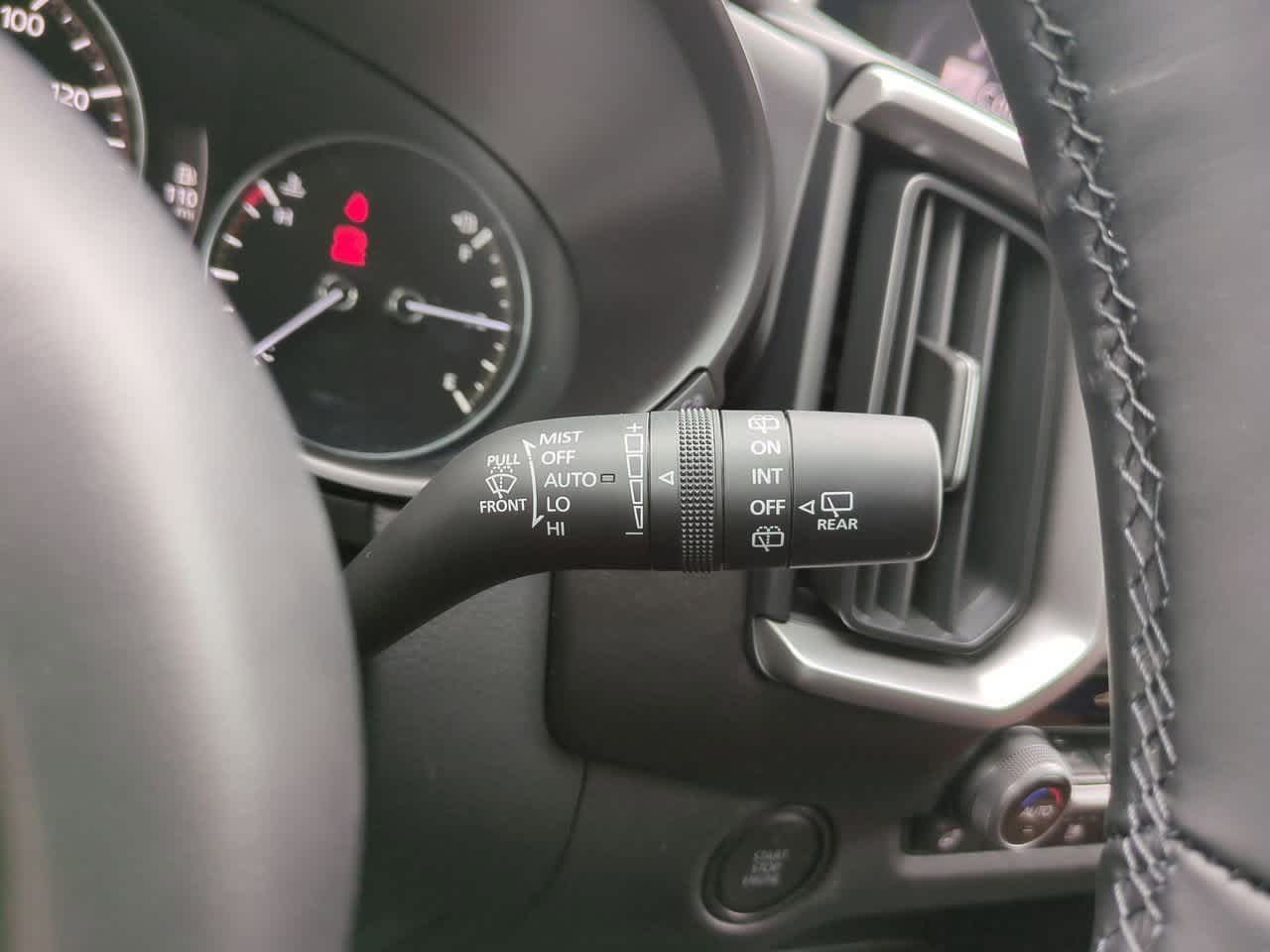 Vehicle image 27 of 34