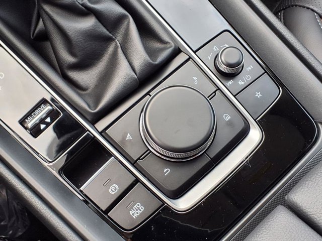 Vehicle image 19 of 27