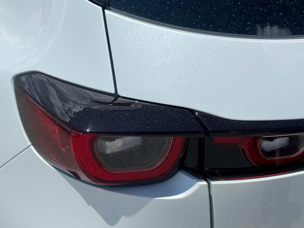 2025 Mazda CX-50 2.5 Turbo Premium Package Image 11 of 14