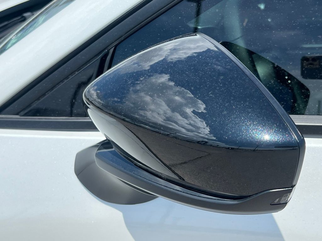 2025 Mazda CX-50 2.5 Turbo Premium Package Image 12 of 14