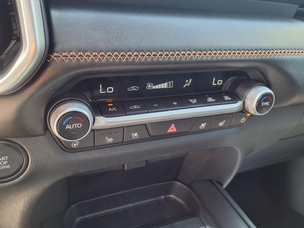 Vehicle image 20 of 25
