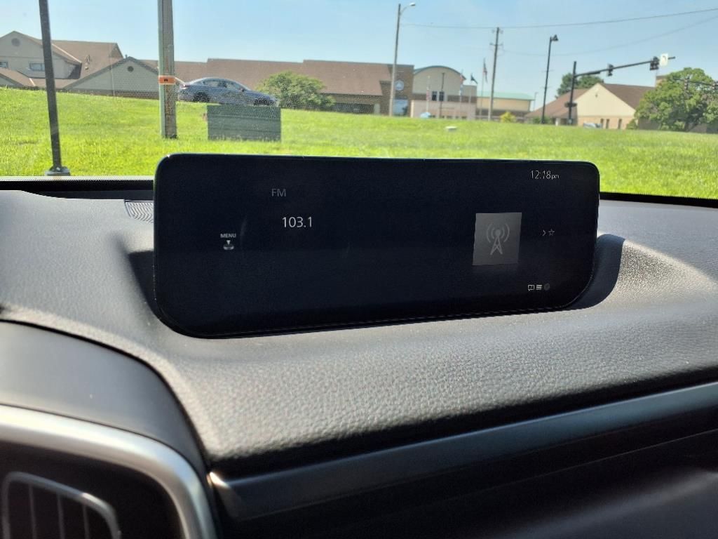 Vehicle image 24 of 25