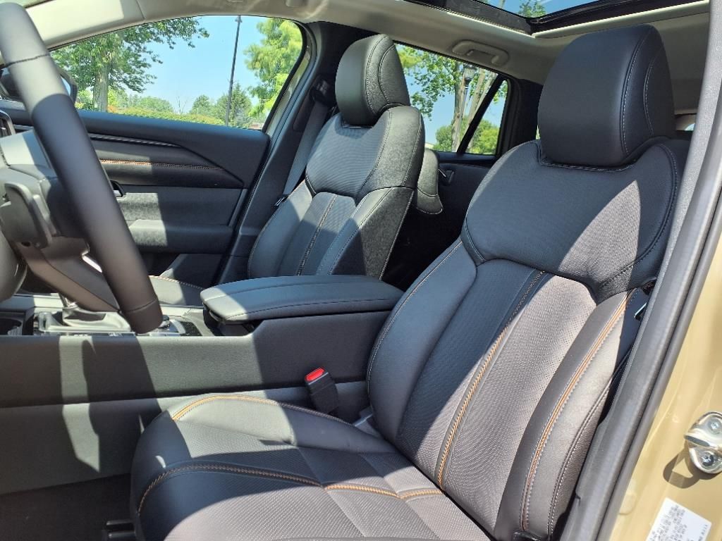 Vehicle image 11 of 25