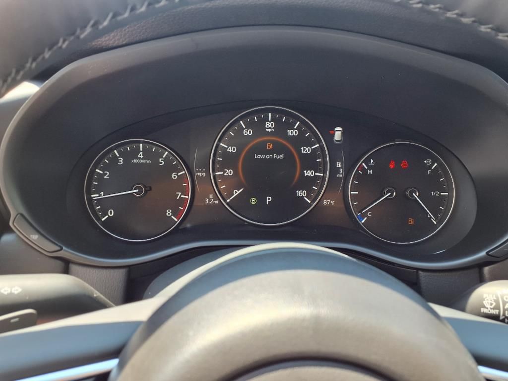 Vehicle image 14 of 25