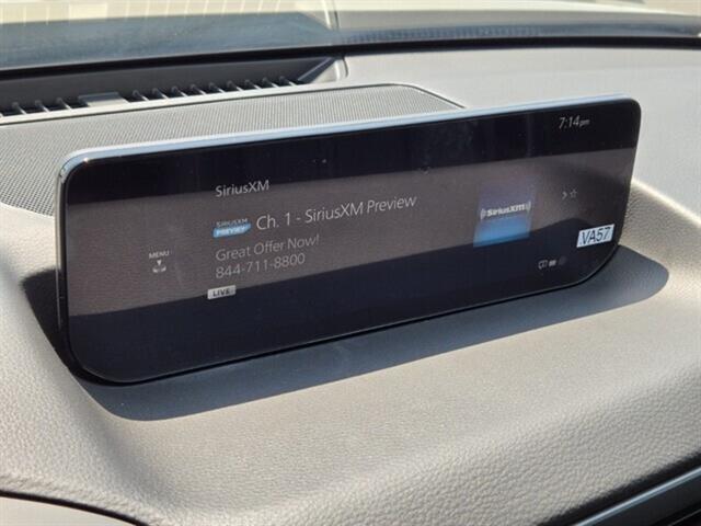 Vehicle image 21 of 29