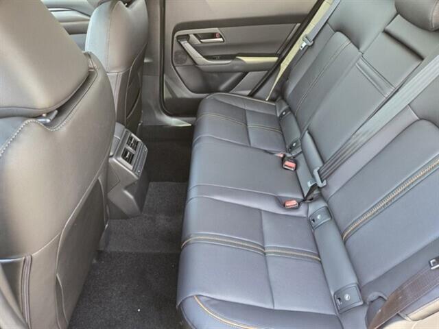 Vehicle image 16 of 29