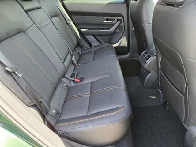 Vehicle image 14 of 30
