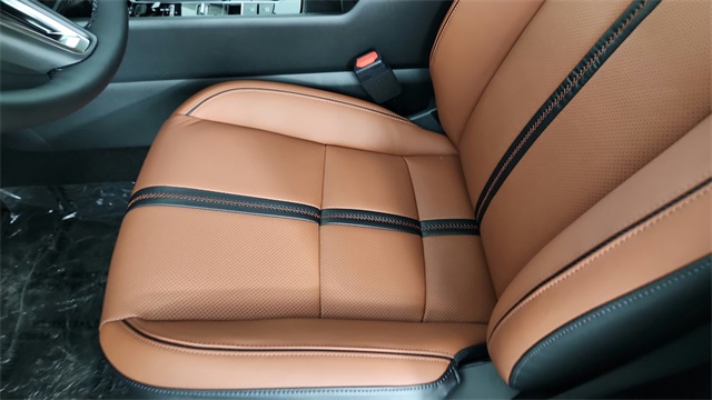 Vehicle image 13 of 42