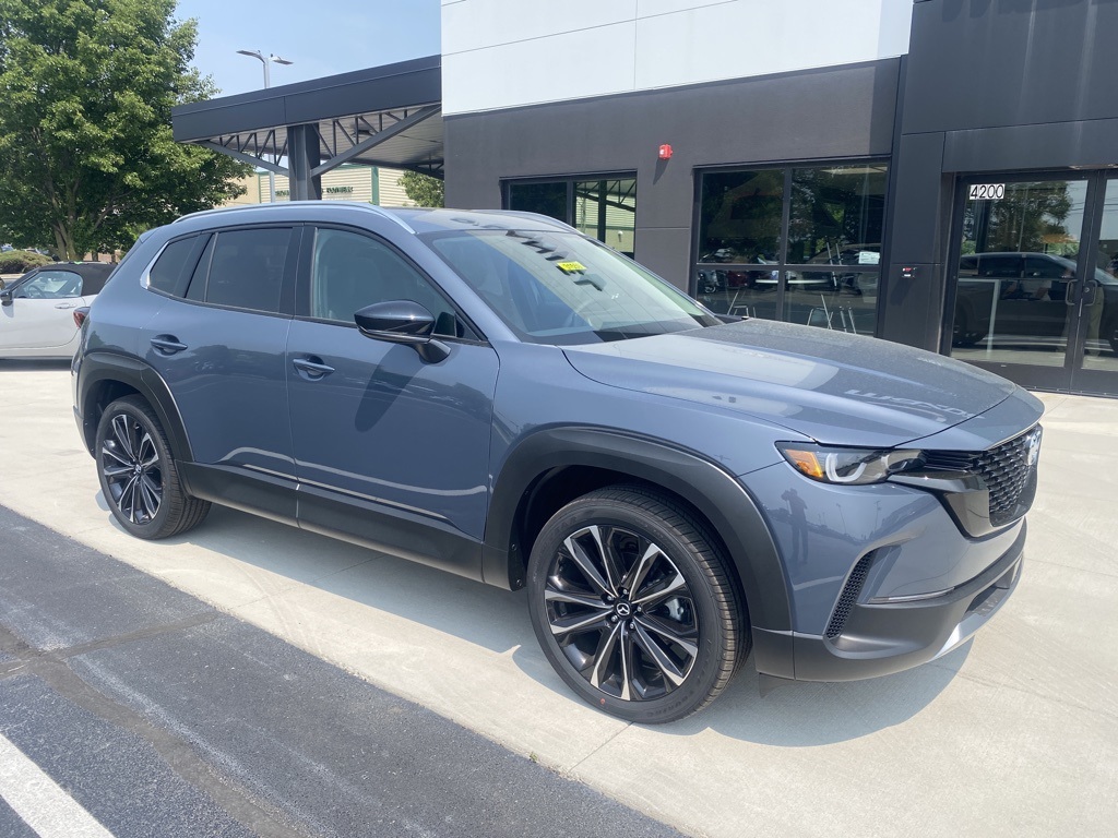 Vehicle image 2 of 28