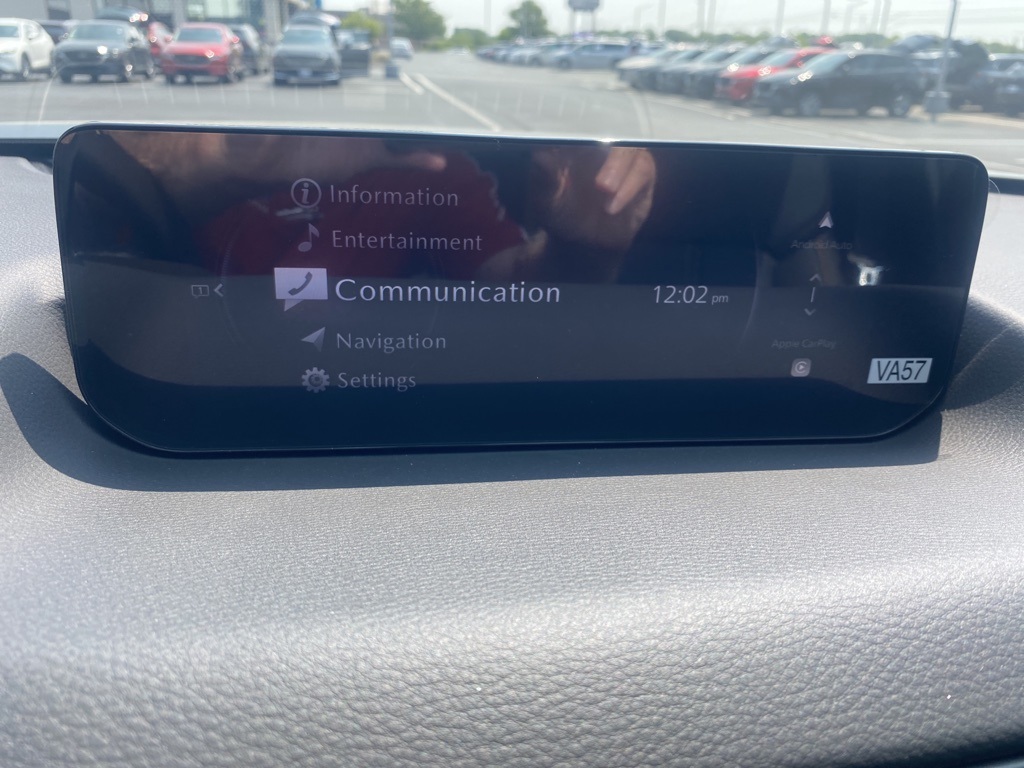 Vehicle image 24 of 28