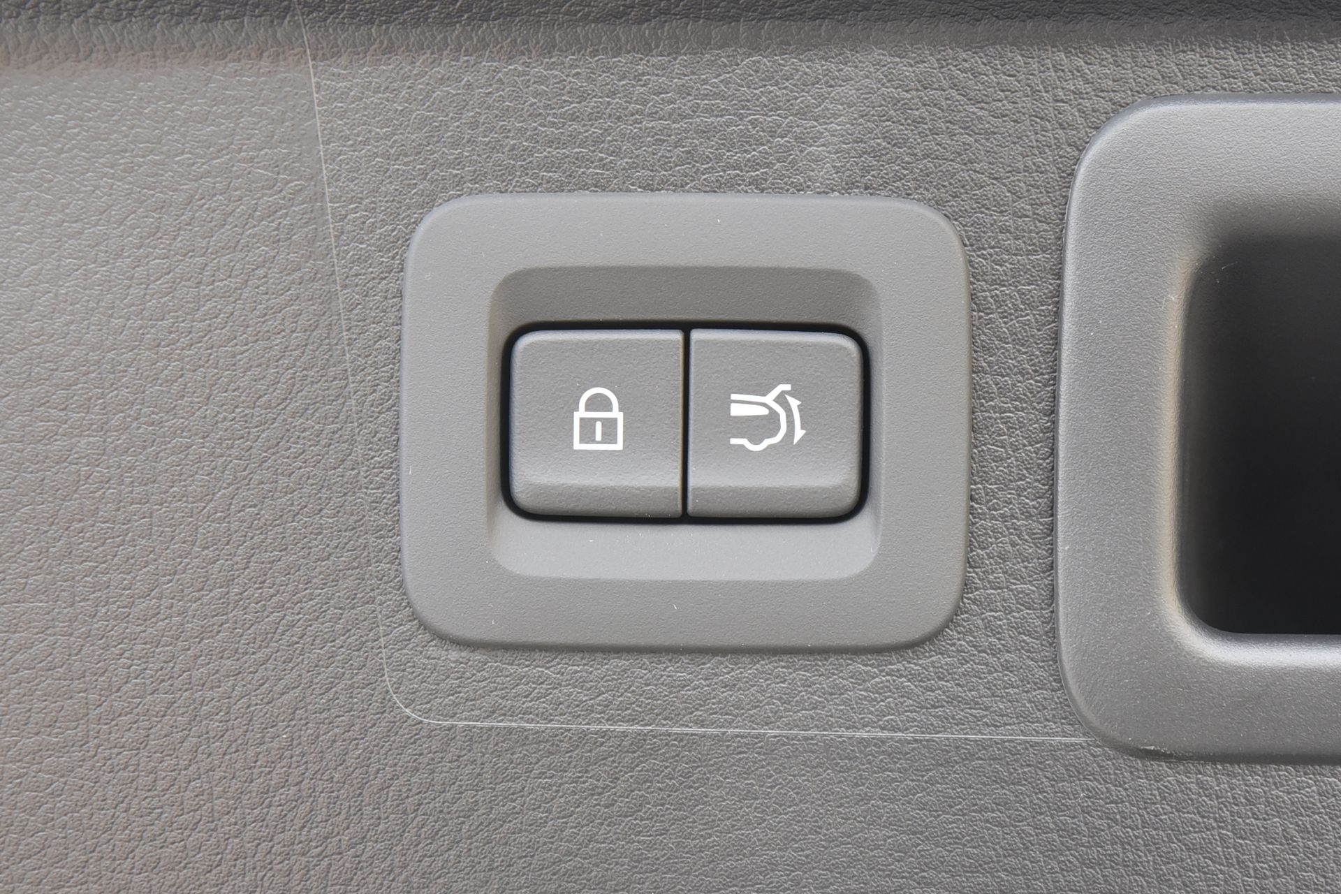 Vehicle image 18 of 18