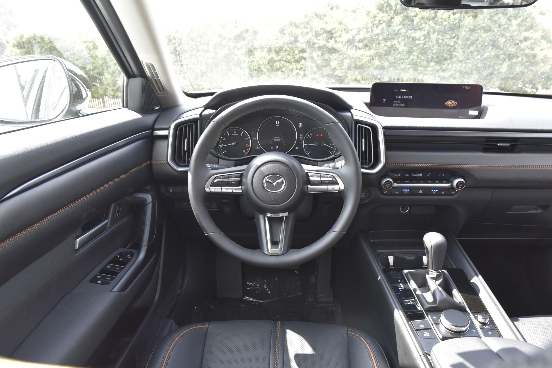 Vehicle image 8 of 18