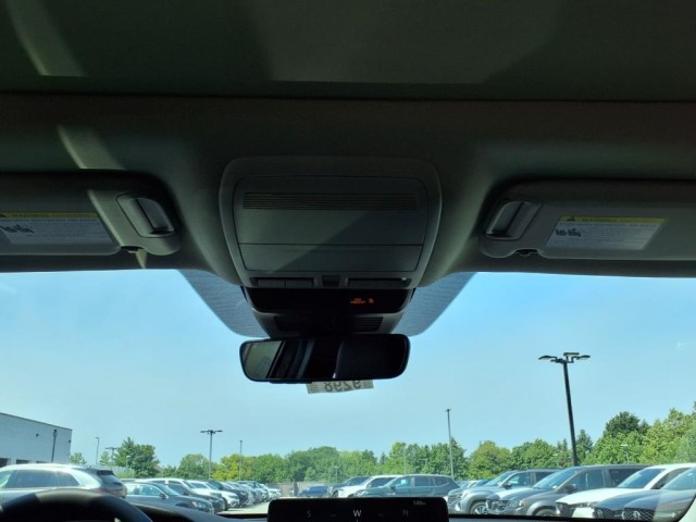 2025 Mazda CX-50 2.5 Turbo Premium Package Image 17 of 28