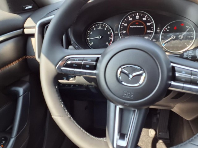 2025 Mazda CX-50 2.5 Turbo Premium Package Image 26 of 28