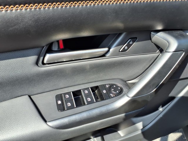 2025 Mazda CX-50 2.5 Turbo Premium Package Image 22 of 28