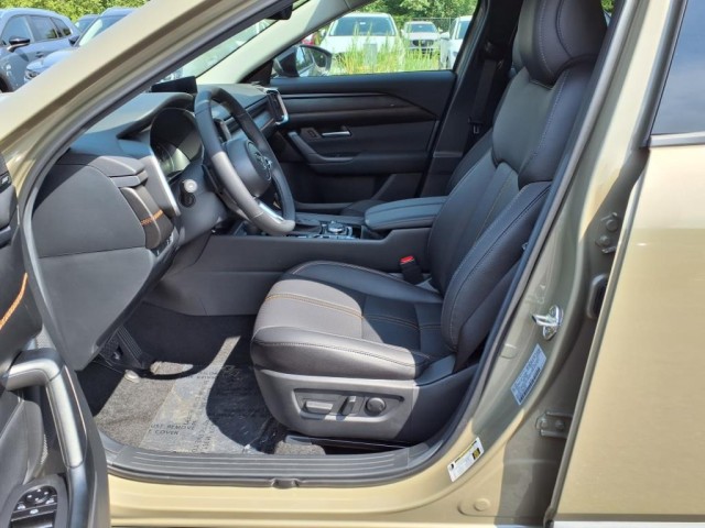 2025 Mazda CX-50 2.5 Turbo Premium Package Image 15 of 28