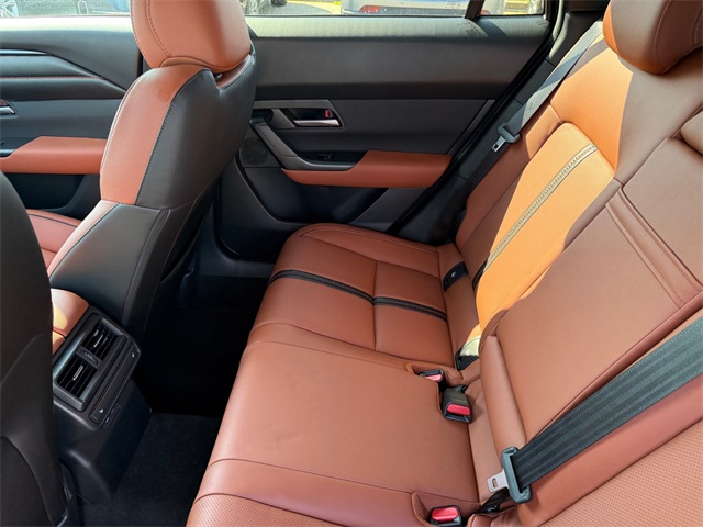 2025 Mazda CX-50 2.5 Turbo Premium Package Image 8 of 21