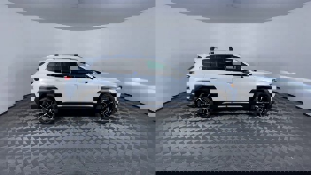 Vehicle image 7 of 30