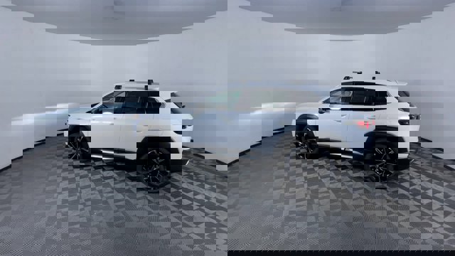 Vehicle image 9 of 30