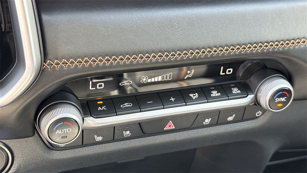 Vehicle image 62 of 64