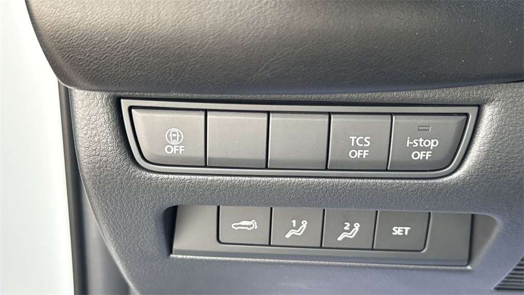Vehicle image 51 of 64