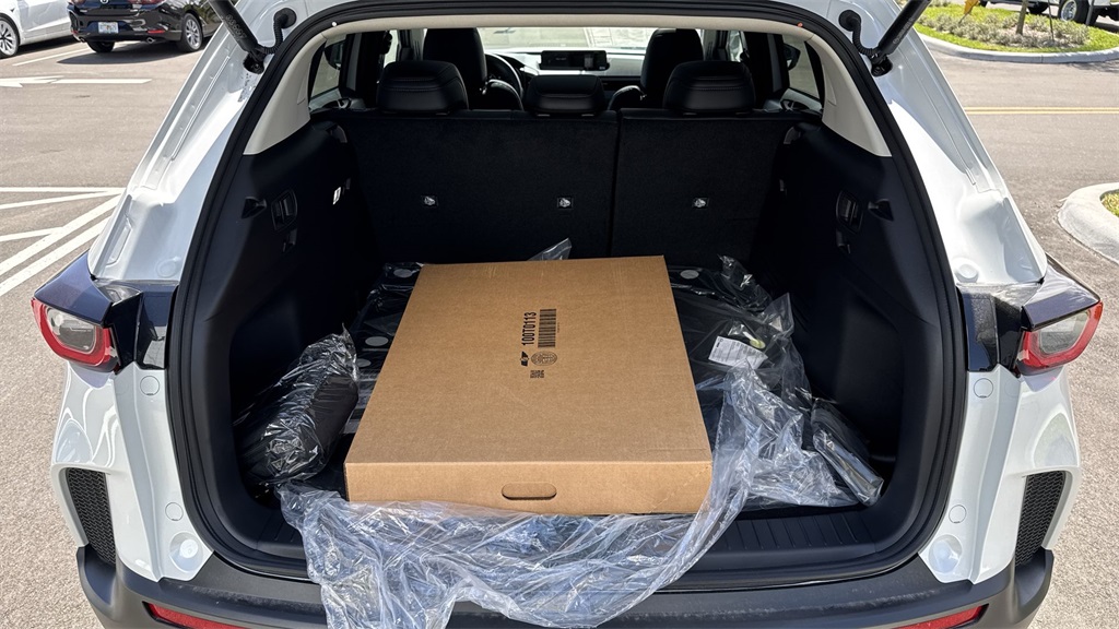 Vehicle image 28 of 64