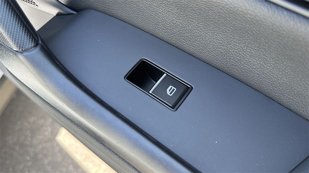 Vehicle image 53 of 64