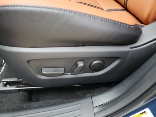 Vehicle image 15 of 30