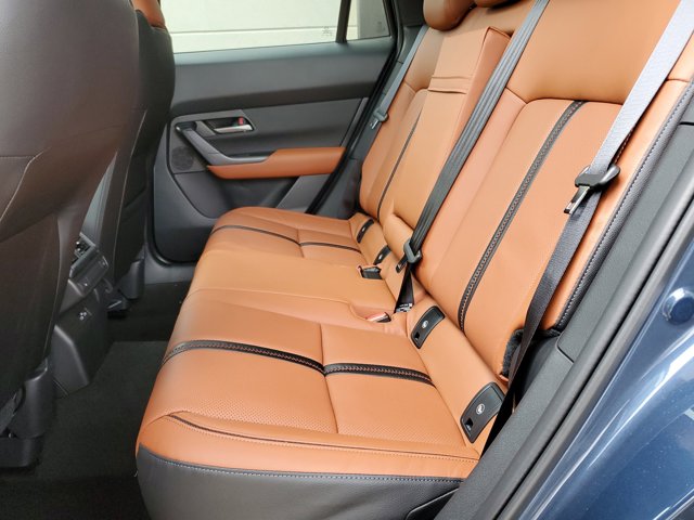 Vehicle image 10 of 30