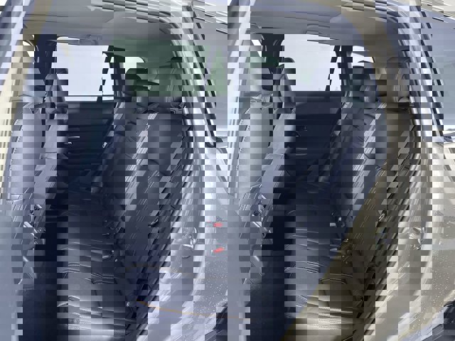Vehicle image 16 of 29
