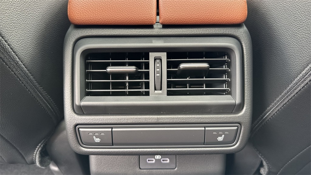 Vehicle image 51 of 64