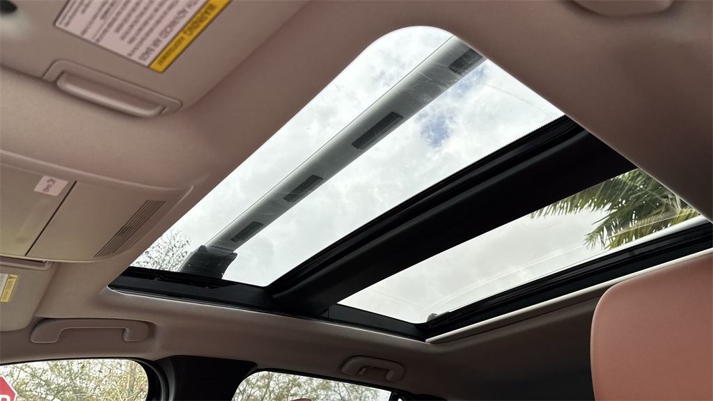 Vehicle image 60 of 64
