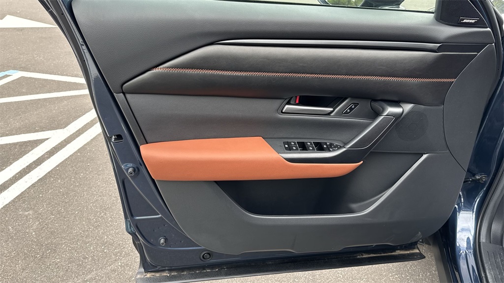 Vehicle image 48 of 64