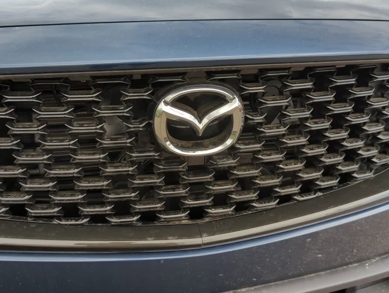 Vehicle image 27 of 34