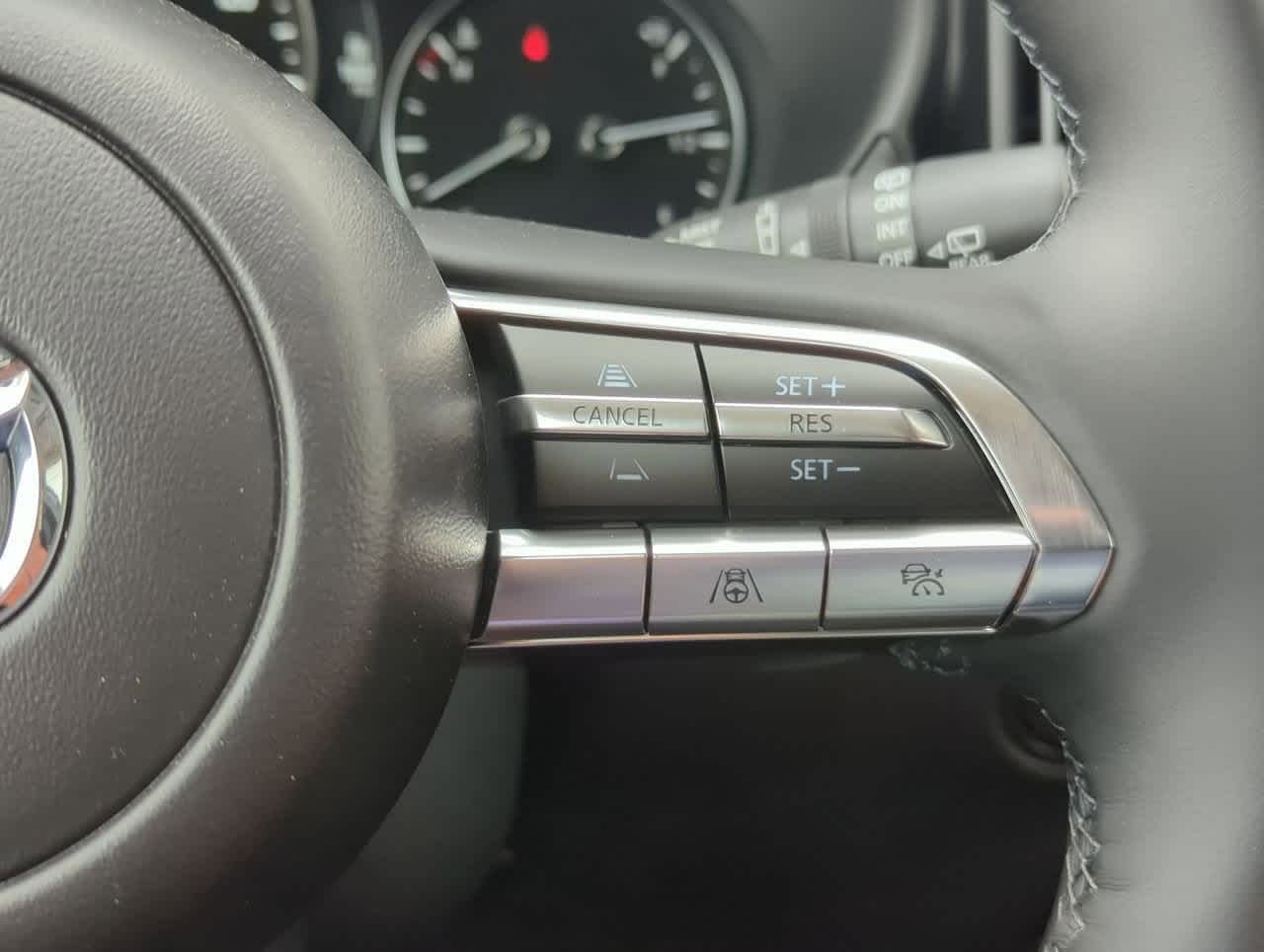 Vehicle image 28 of 34
