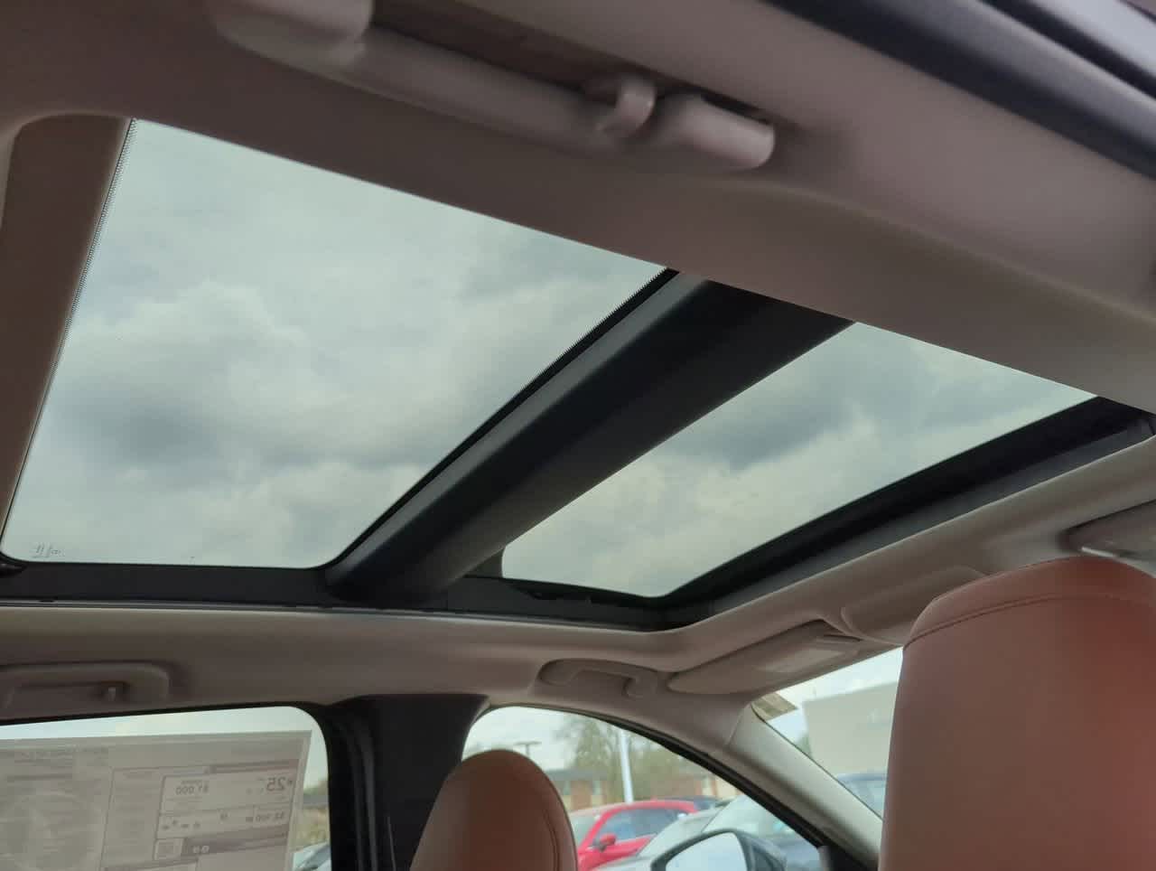 Vehicle image 16 of 34