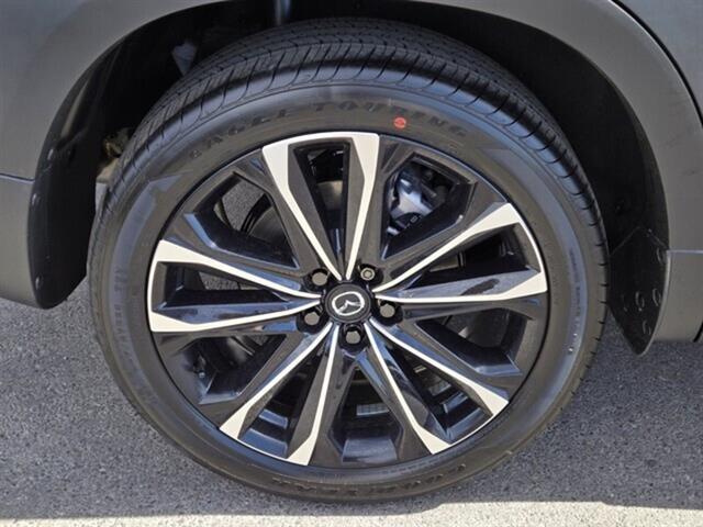 Vehicle image 11 of 30