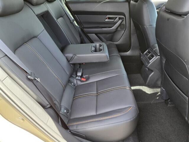 Vehicle image 15 of 30