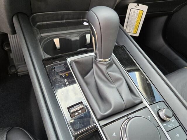 Vehicle image 24 of 30