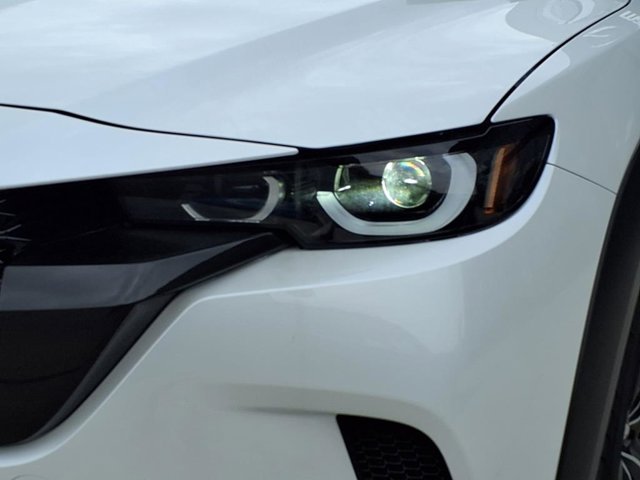 Vehicle image 24 of 28