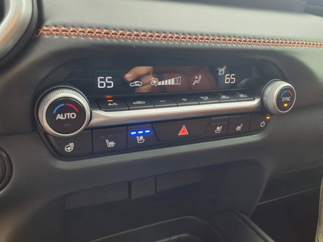 Vehicle image 20 of 28
